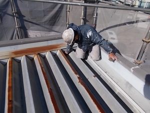 高知市愛宕山O様店舗 　屋根　ケレン　状況