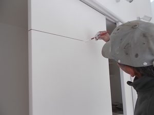 南国市　H様邸新築工事　建具　塗装