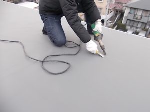 高知市一ツ橋町　C一ツ橋様　塩ビシート防水　機械式固定工法　溶着