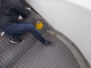 高知市一ツ橋町　C一ツ橋様　階段　ﾎﾟﾘﾏｰｾﾒﾝﾄ系塗膜防水
