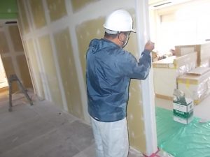 奈半利町　農業拠点施設　改修工事　建具枠塗装