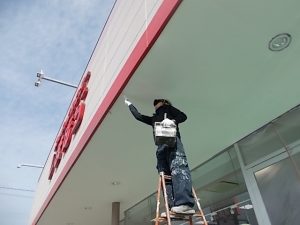 香美市土佐山田町　店舗　軒天井　塗装