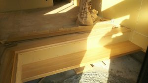 芸西村和食　K様邸新築工事　玄関カマチ　塗装完了