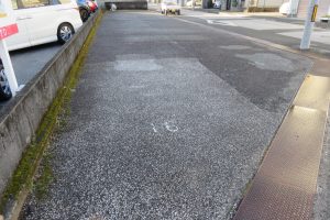 高知市上町　Ｔパーキング様　ライン引き工事　施工前