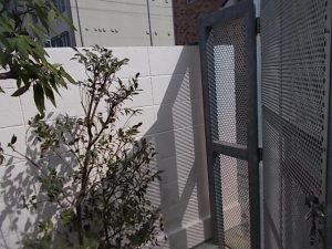 高知市寿町　T病院様　塀　塗装