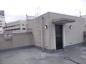 高知市升形　Aビル様　屋上　高圧洗浄