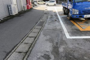 舗装修繕工事　施工前