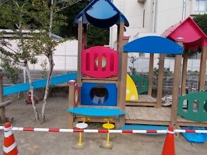高知市西秦泉寺 I保育園様 遊具 塗装