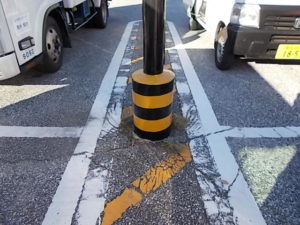 高知市六泉寺　S様店舗　駐車場　車止　塗装　完了