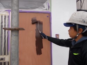高知市中久万　H様貸家　玄関ドア　塗装