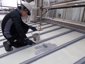 高知市中久万　H様貸家　下屋　塗装