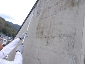 高知市中秦泉寺　T様邸　外壁　下塗