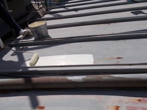 高知市中久万　H様貸家　屋根　下塗