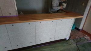 高知市中秦泉寺　ｺｰﾎﾟN様　退去修繕　カウンター　クリヤー　塗装