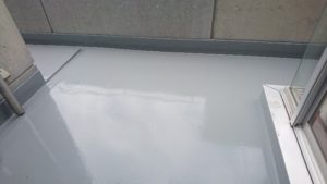 高知市中秦泉寺　T様邸　ベランダ　ウレタン防水　トップコート塗装