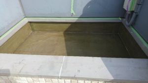 高知市百石町　T様邸　FRP防水改修工事　FRP樹脂塗布