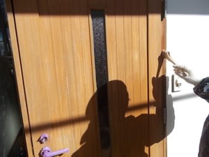 南国市下野田　W様邸　玄関ドア　木材保護着色塗料塗り