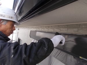 高知市潮見台　Ｋ様邸　ｼｬｯﾀｰBox　塗装