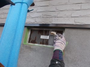 高知市潮見台　Ｋ様邸　基礎　換気口　塗装