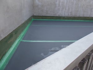 高知市愛宕町　Ｆ医院様　屋上　塩ビシート防水　機械式固定工法