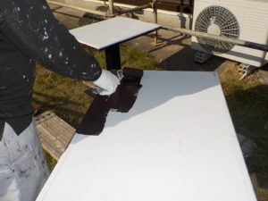 香美市土佐山田町　K様邸　テーブル　塗装