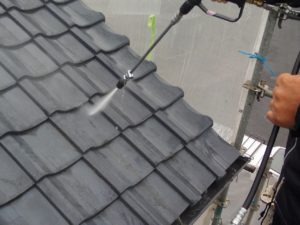 高知市西秦泉寺　N様邸　屋根瓦　高圧洗浄