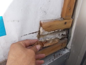 高知市薊野南町　K様邸　雨漏り修繕工事　既存外壁一部撤去