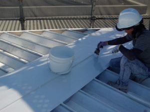 高知市神田 N様社屋 屋根 断熱ガイナ 塗装