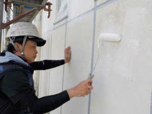 高知市鴨部高町　Ｋマンション様　外壁　下塗