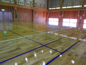 高知市北御座 弥右衛門ふれあいセンター集会室床材塗装