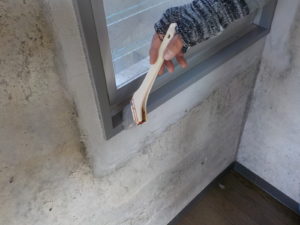 高知市役知町　Pマンション様　窓枠　塗装