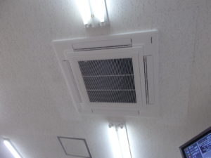 南国市南国ＳＡ　天井　塗装