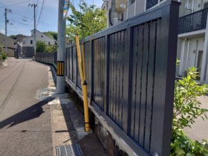 高知市東城山町　Ｓ高知様　木塀　塗装
