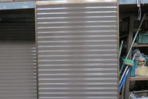 高知市針木東町　Ｋ様邸　雨戸塗装