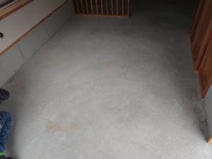 高知市神田　W様邸新築工事　床　コンクリート表面強化剤　塗装