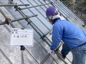 四万十町下呉地　O様邸
屋根塗装