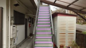 高知市薊野北町　Sアパート様
階段踏板　防水工事