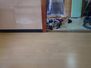 高知市西町　Ｓ様
待合室床工事